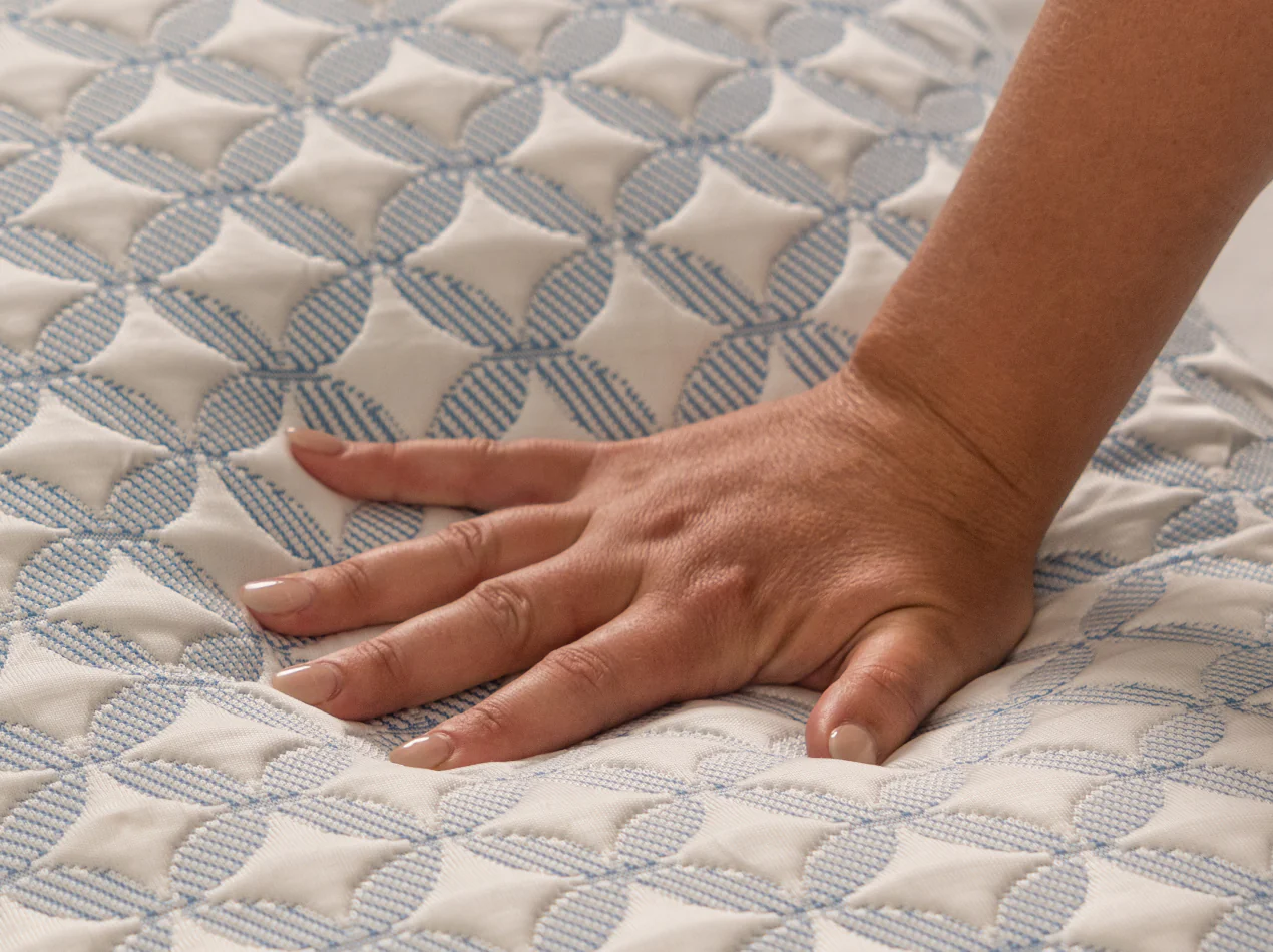 Luxury Cooling Gel Memory Foam Pillow - Image 4